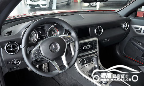 奔馳SLK200(跑車(chē))-海南租車(chē)三亞租車(chē)自駕游用車(chē) 奔馳SLK200(跑車(chē))-海南租車(chē)三亞租車(chē)自駕游用車(chē)
